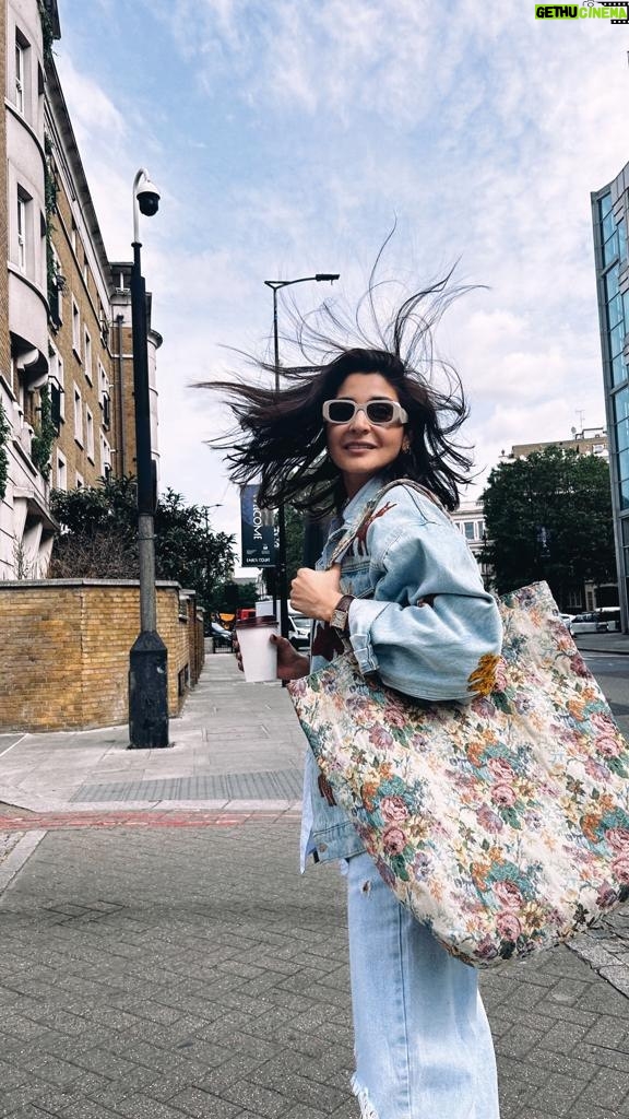 Anushka Sharma Instagram - Major missing - London city & coffee walks π«ΆπΌ PS- that coffee lasted me a while π