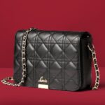 Anushka Sharma Instagram - When in doubt, go black with @lavieworld! 🖤👜 Get amazing deals on Lavie bags now! @myntra #BigFashionFestival 💯 #LavieWorld #lavieenrose #LaviexAnushka #BFF #Myntra #FickleIsFun #handbag #sale