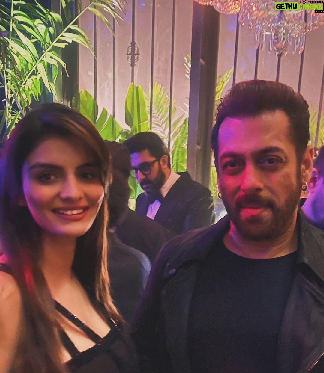 Anveshi Jain Instagram - Happy Birthday @beingsalmankhan !!! ✨✨✨