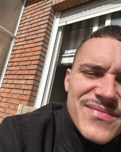 Arón Piper Instagram - 👋🏼