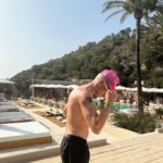 Arón Piper Instagram – 🧘🏻‍♂️