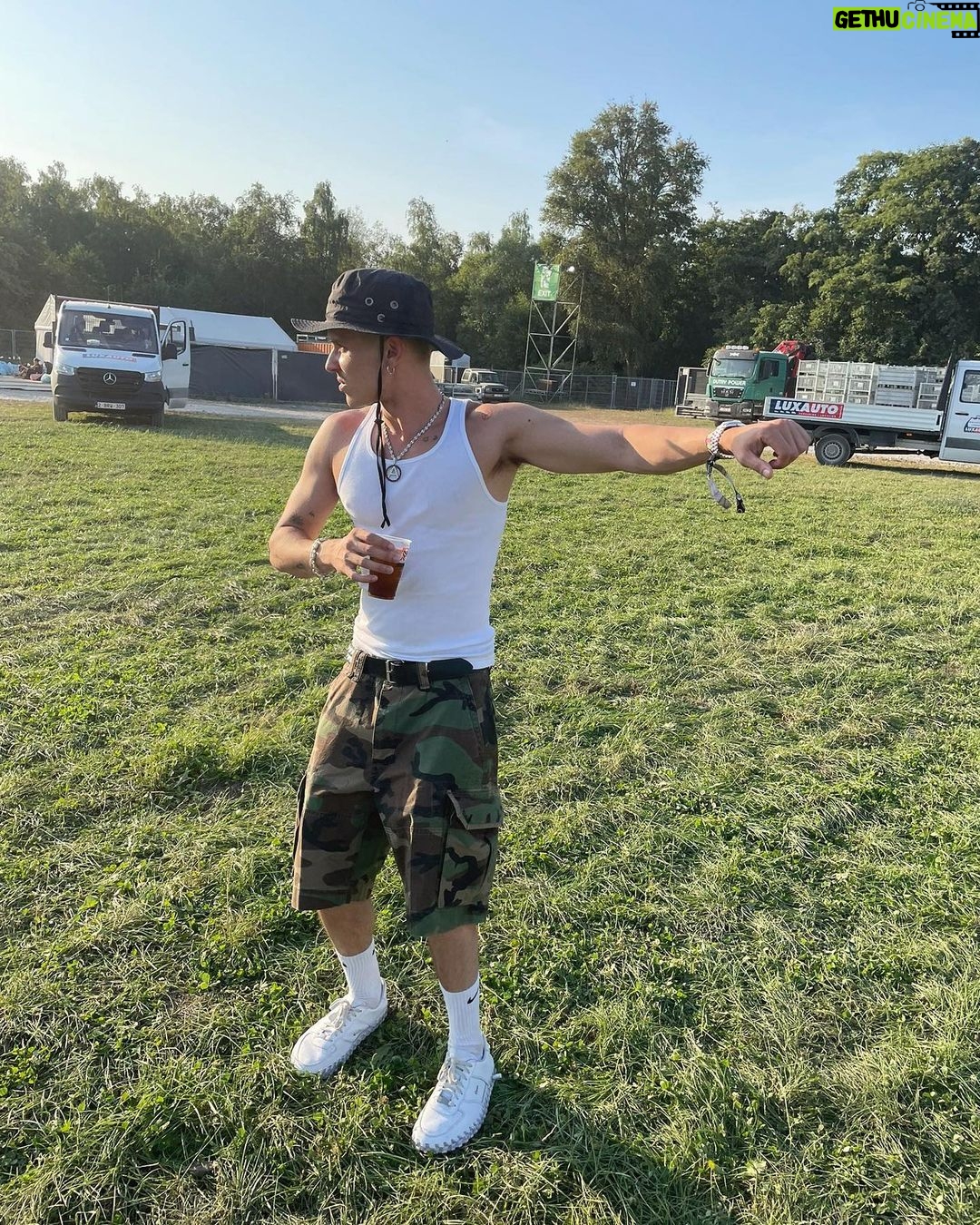 Ar贸n Piper Instagram - GRACIAS馃馃枻馃槵 Li猫ge, Belgium