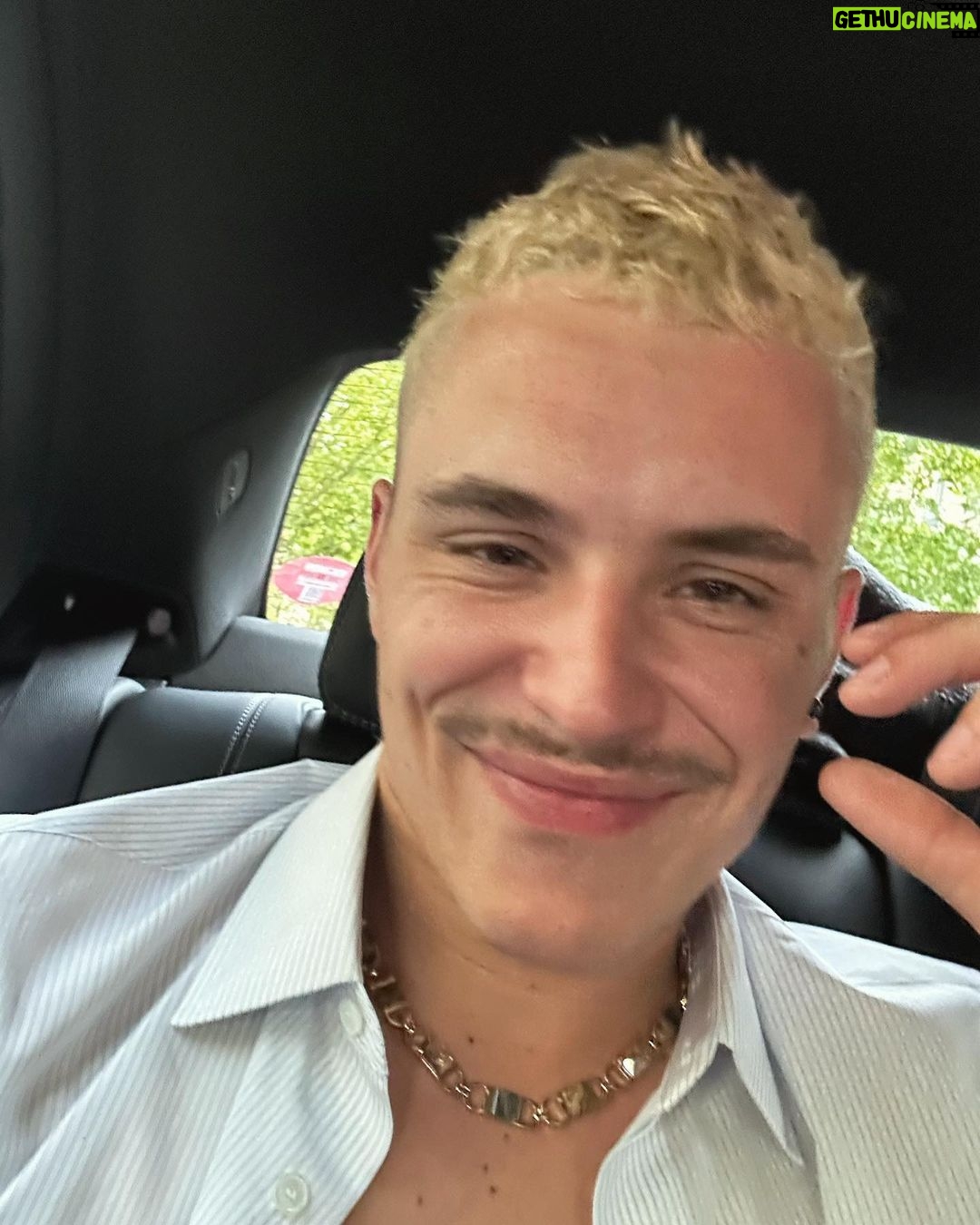 Arón Piper - 1.4 Million Likes -