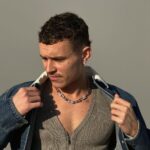 Arón Piper Instagram – Te compré 💐 porque ya tienes un rolex… Paris, France