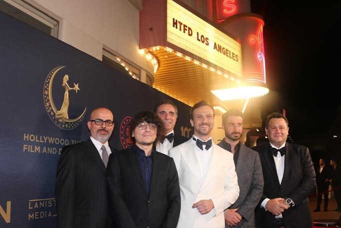 Aras Bulut İynemli Instagram - Atatürk “1881-1919“ filmimizin Dünya prömiyerini Los Angeles‘ta yaptık. Ata’mızın gençliğini anlattığımız filmimizi dünyayla paylaşmanın hissi o kadar değerli o kadar anlamlı ki… 🇹🇷❤️ Filmimizi izleyen bizimle aynı duyguları paylaşan başta Türkiye ve dünyadaki tüm seyircilerimize teşekkür ediyoruz.Sonsuz sevgilerimizle 🇹🇷❤️