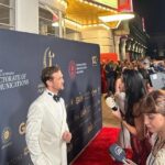 Aras Bulut İynemli Instagram – Atatürk “1881-1919“ filmimizin Dünya prömiyerini Los Angeles‘ta yaptık. Ata’mızın gençliğini anlattığımız filmimizi dünyayla paylaşmanın hissi o kadar değerli o kadar anlamlı ki… 🇹🇷❤️ Filmimizi izleyen bizimle aynı duyguları paylaşan başta Türkiye ve dünyadaki tüm seyircilerimize teşekkür ediyoruz.Sonsuz sevgilerimizle 🇹🇷❤️