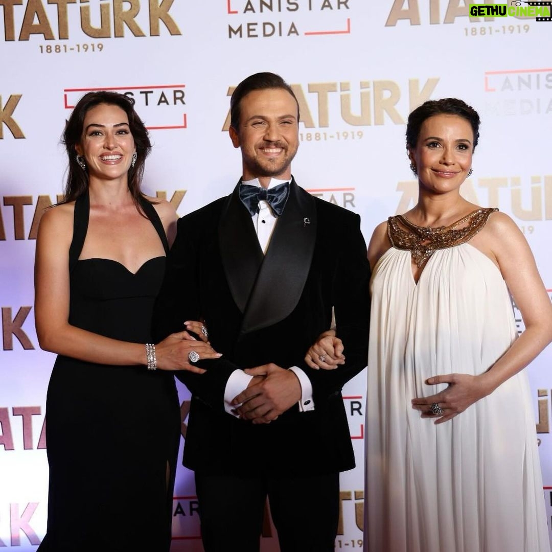 Aras Bulut İynemli Instagram - Bu film 2.5 yıllık bir süreç benim için… Öğretici, zorlu ama zevkli, heyecanlı ve umutlu bir süreçti. Yola çıkarken dileğim onun varlığına fikirlerine vizyonuna layık olabilmekti. Umarım layık olabilmişimdir. Emeğini kalbini koyan tüm Atatürk Filmi emekçilerine çok teşekkür ediyorum . Sizinle bu yolda yürümek benim için onurdur . Ama en başta üstün zekası , cesareti ve kocaman vatan sevgisiyle ömrünü adayarak bize bu vatanı hediye eden paşam Ulu Önderimiz Mustafa Kemal Atatürk’e çok teşekkür ederim. Cumhuriyetimizin 100. Yılı kutlu mutlu olsun. 🇹🇷❤️ This movie has been a 2.5-year journey for me... It was an instructive, challenging yet enjoyable, exciting, and hopeful process. My wish when I started this journey was to be worthy of his existence, his ideas, and his vision. I hope I have been able to be worthy. I am deeply grateful to all the hardworking individuals who put their hearts and souls into the Movie of Atatürk . It is an honour for me to walk this path with all of you. But, above all, I would like to thank our great leader, Mustafa Kemal Atatürk, who dedicated his life with his extraordinary intelligence, courage, and immense love for our homeland, and gifted us this nation. Happy 100th anniversary of our Republic. 🇹🇷❤️
