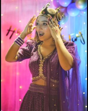 Aratrika Maity Instagram - “Forget the haters! They just want the crown!” ~ Joel Brown 
Will rock my crown like a boss! 😊🧿
#aratrika