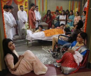 Aratrika Maity Instagram - বাবার মৃত্যুতে সংসারের সব দায়িত্ব নিজের কাঁধে তুলে নিলো রাই। নিজের বোনের বিয়ে দিতে করলো নিজের ভালোবাসার আত্মত্যাগ!
দেখুন "মিঠিঝোরা" এই বৃহস্পতি ও শুক্রবার @ 9:30pm, শুধুমাত্র Zee Bangla-র পর্দায়।

#MithiJhora
#ZeeBangla