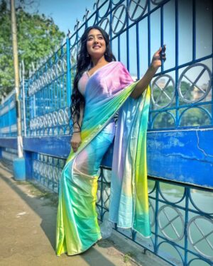 Aratrika Maity Instagram - 💄@withlovesuranjan ❤️
💃 @goindrilaofficial ❤️