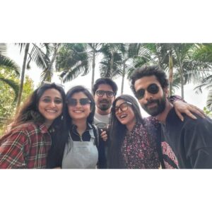 Aratrika Maity Instagram - The world is ours ❤️
This group = all I need ❤️
#MithiJhora
#picnic