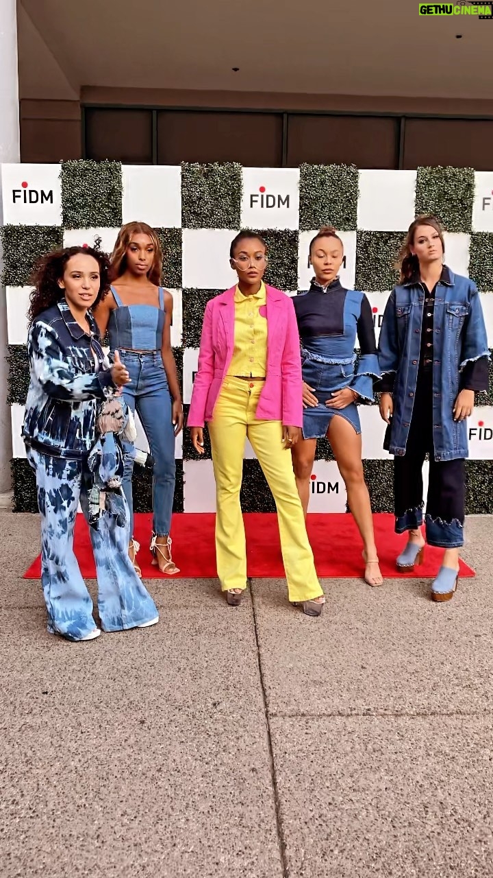 Ariel D. King - 755 Likes - #bts #fashion @fidm Congratulations designer @shayleymadison success! YOU SMASHED! #fidm #graduation
Had so much fun working it thanks @fidm and @cesdmodelsla
HMU: @goddess_glo_by_lynn
@gabriellemeesh
Models @margoparkerr
@imlukesanson