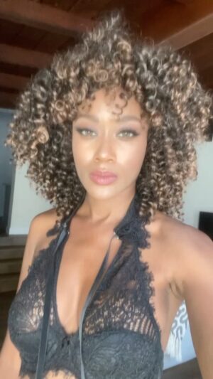 Ariel D. King Instagram - @tinamitartistry ✨🇺🇸 Less fear more freedom 
#cancerseason #beauty #makeup