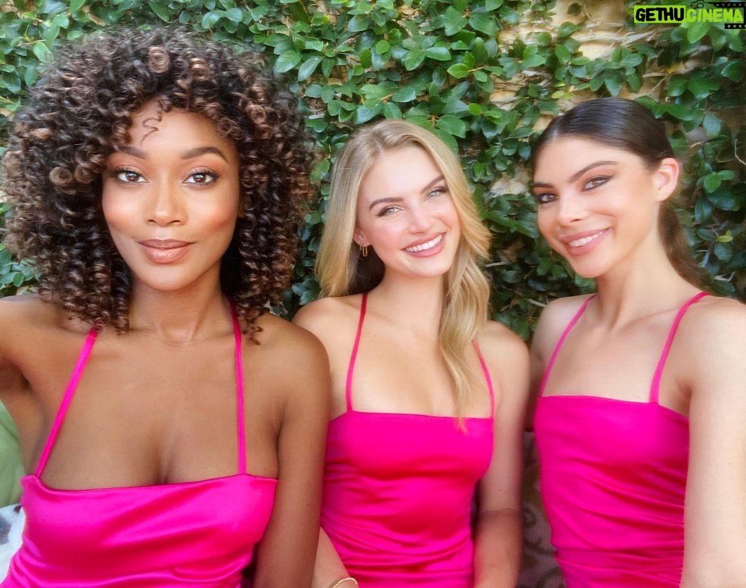 Ariel D. King - 583 Likes - You are so pretty inside and out! πΈπPerfect timing and story for the new moon π βPart-Time Loverβ.
@aaron.erol.ozlevi
@laurenlit
@mattkoelsch
@kimya_production
@g.g.virka
@carolinecaliri
@christiechaplin
@azizi__donnelly