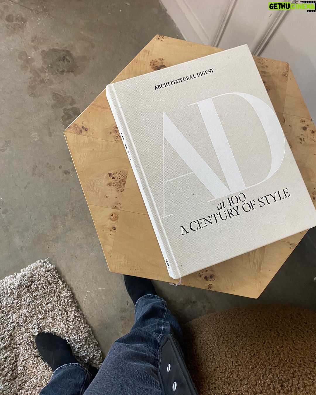 Ariel D. King Instagram - @archdigest Hello Interior Inspo! Guess who watches this channel on the daily? I do! 🗣❤️ #interiordesign #architecture #architecturaldigest #midcenturymodern #interior #admagazine #luxuryinteriors Los Angeles, California