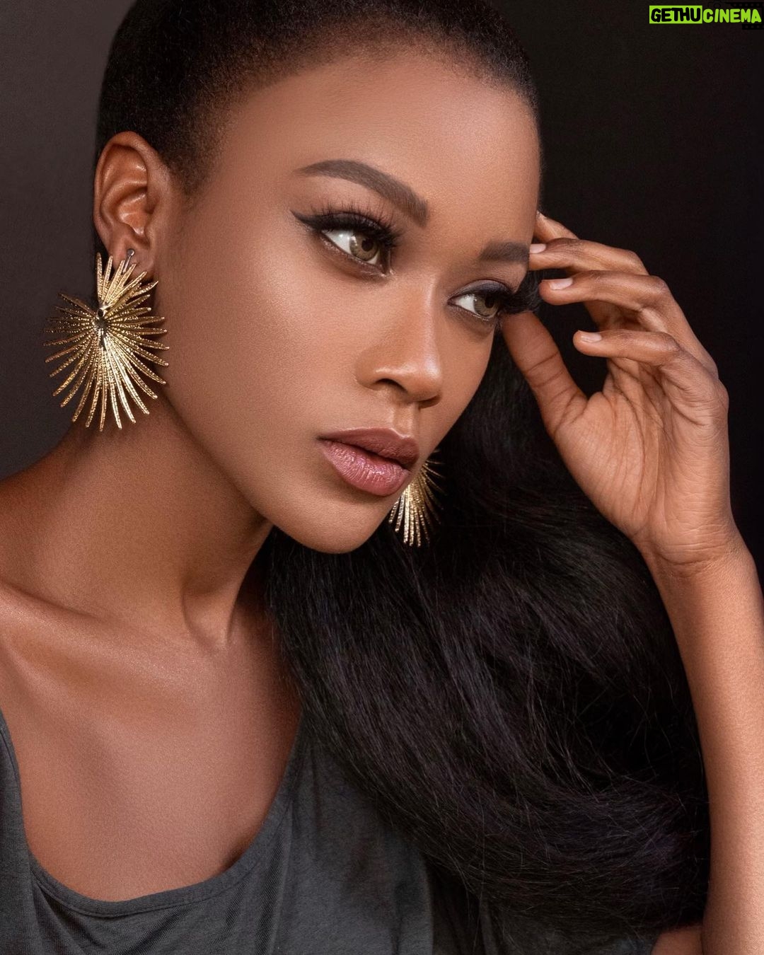 Ariel D. King Instagram - @tinamitartistry doing the shots and the make up whew! Women are phenomenal Los Angeles, California