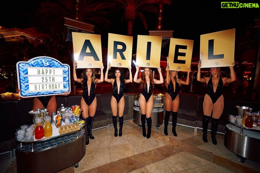Ariel Winter Instagram - 25 years + 2 days old 🫶 Thank you so much @xslasvegas @wynnlasvegas @jasminmedar 🎉🎉🎉🎉 Celebrated 25 with my favorite people in my favorite city ❤ 🥹 Encore Theater at Wynn Las Vegas