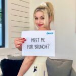 Ariel Winter Instagram - I want to get brunch with YOU in LA! When it’s safe to travel, I’ll meet up with one lucky winner at one of my favorite restaurants and we’ll get to know each other over delicious food. Sound fun? 🥰Support the CCHS Network and enter at the link in my bio or go to omaze.com/ariel #omaze @omaze @cchsnetwork