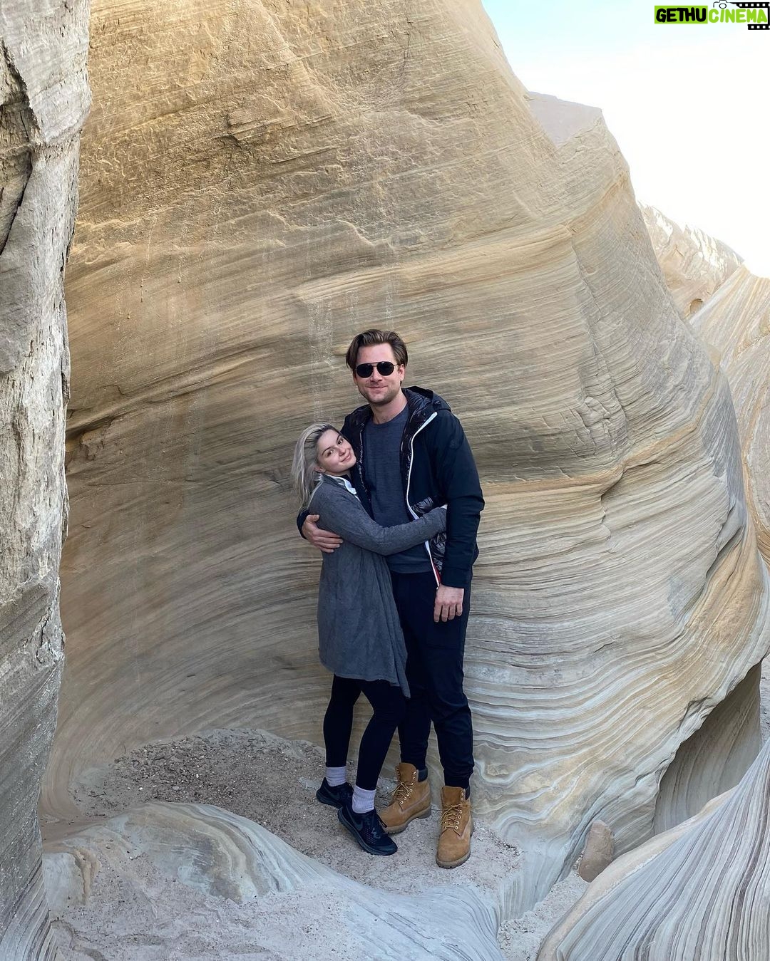 Ariel Winter Instagram - Happy birthday my love! 27 looks good on you😍 You are such a wonderful man and I am beyond grateful we get to do life together. So excited for this new chapter with you poots🥹❤️Thank you for being the extra special man + dog dad you are. We love you more than you know! 🎶lucky to be in love with my best friend🎶💞 @labenward