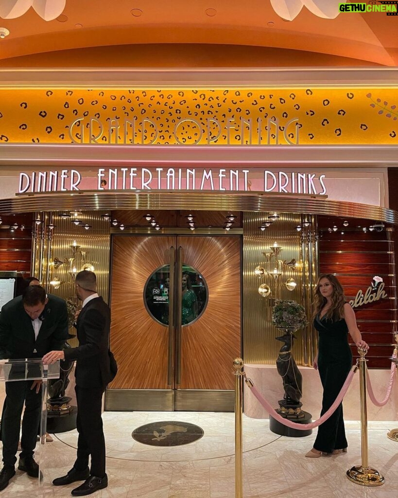 Ariel Winter Instagram - Hey there @delilahlv what’s it like in Wynn Las Vegas? 😉 Obviously INCREDIBLE 😍 🎉🎉🎉@hwoodgroup ❤️‍🔥 #delilah #lasvegas #wynn #grandopening #justinbieber @wynnlasvegas Delilah Las Vegas