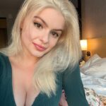 Ariel Winter Instagram - peep my mouth guard & anti depressants in these selfies I took before going to dinner and coming back to catch pokés @pokemongoapp, watch true crime shows and play @settlersofcatan alone with bots lollllll❤️‍🔥🎉 #vibes