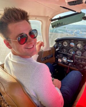 Ariel Winter Instagram - Happy 26th to the most special man that gives me alllllllll the feels allllllllllll the time😍 I love you. I am beyond grateful for you. I feel incredibly lucky to spend each day together enjoying the great days and working through the tough days that we can’t go at alone. You’ve been my safe space and guiding light through all of the tough days this past year— thankful doesn’t even begin to describe how I feel❤️ Obviously you are ridiculously handsome, but how ridiculously caring, smart, funny, empathetic, kind, talented and devoted you are to who and what you love is the most attractive. Thank you for being YOU— the amazing man you are to me + 🐶🐶🐶🐶🐶❤️ Poohexers for life! 🎉 #twentysexy @labenward