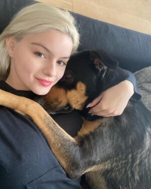 Ariel Winter Instagram - 💞23 and feeling loved & grateful💞
