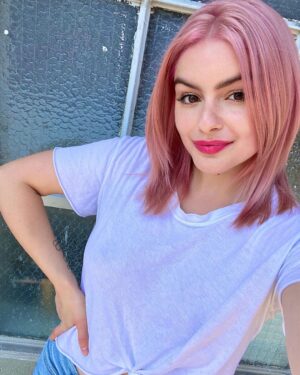 Ariel Winter Instagram - Pinkie Pie spotted in the wild on Labor Day: a slideshow 🎀