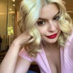 Ariel Winter Instagram - #ad Blondes have more fun😉 + also require more maintenance. The @johnfriedaus Violet Crush Shampoo + Conditioner is my at-home go-to to keep this summertime blonde fresh and bright since I can't get into the salon as much🥺! Check it out at @target 😍#ForHairThatDemandsAttention #BringOnTheBlonde Los Angeles, California