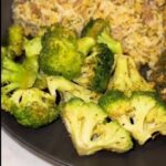 Ariel Winter Instagram - SOOOOO I got really into cooking over quarantine……..and this is one of my favorite, easy dinners to make so I decided to share 😅 BE GENTLE I’M A BABY 👩🏼‍🍳 but also be honest and let me know what you think :) or share any of your own tips I may want to try! btw…I had to speed this up to fit in reels 🙃 #cooking #cookingathome #cookwithme #new #chef #babychef #chicken #lemon #greek #explore #foodporn #foodie #foodies #foodiesofinstagram #yummy #food #homemade #dinner #dinnerideas #foodstagram #healthyrecipes #healthy #explorepage