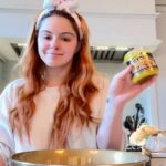 Ariel Winter Instagram - Sick but still on my 👩🏼‍🍳 vibes ✨This is my first time making this soup!!! I usually make Avgolemono but I was really missing the chicken noodle soup w matzo balls that I used to get from a deli that’s no longer nearby, so I decided to make my own and it was 🤤 Anyone else try to make something new recently? 😊 #cooking #recipe #recipes #dinner #homemade #explore