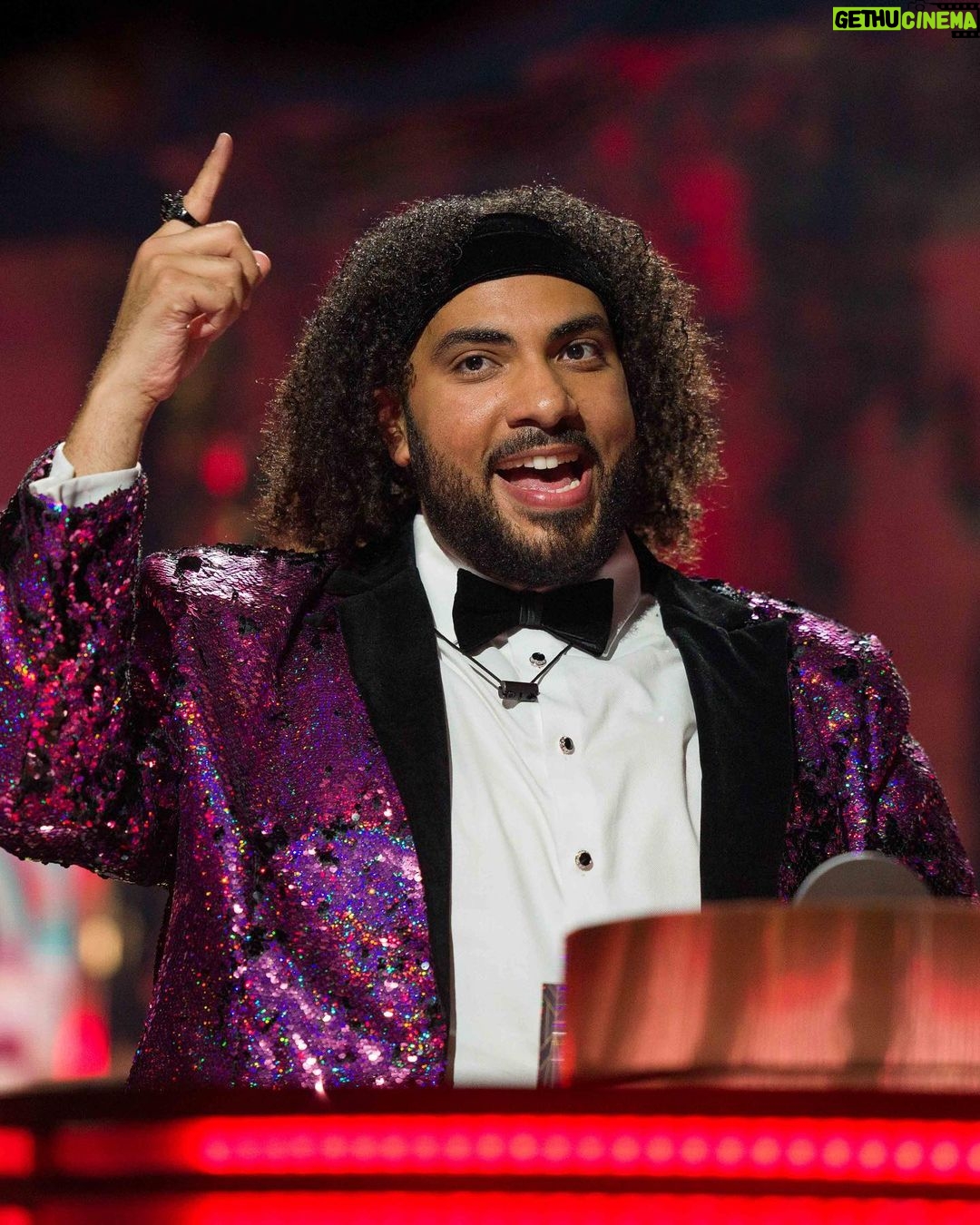 Arisa Cox Instagram - Daniel!!!!!! #BBCAN11 What an unlikely journey, what a unique player, beloved by all in one of the wildest and most cutthroat seasons we’ve ever seen! A true gamer and DR King, he positioned himself between massive threats and bigger targets, deftly laughing through the game by staying flexible, clever, and most importantly, lovable. The last surviving member of The Crown, protected almost the entire time, he played hard until he could no longer. Final 3 baby!!!! @danfizpat @bigbrotherca @lisawilliamsstyle @joanna_bell_photographic_art @go_unitphoto @unitphotog