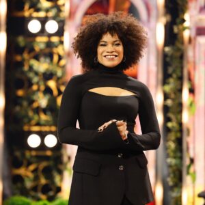 Arisa Cox Instagram - WHEW. Took a minute to digest the end of one of the wildest weeks of Big Brother I have ever been a part of… and that’s saying A LOT 🔥 What will you remember the most??? #BBCAN11
.
Big Love 🖤 to the squad for the dark fantasy look of my dreams… @lisawilliamsstyle @gregorygravelinemakeup @romieshakes @marklashjewelry @awake_mode @joanna_bell_photographic_art @bigbrotherca @globaltv