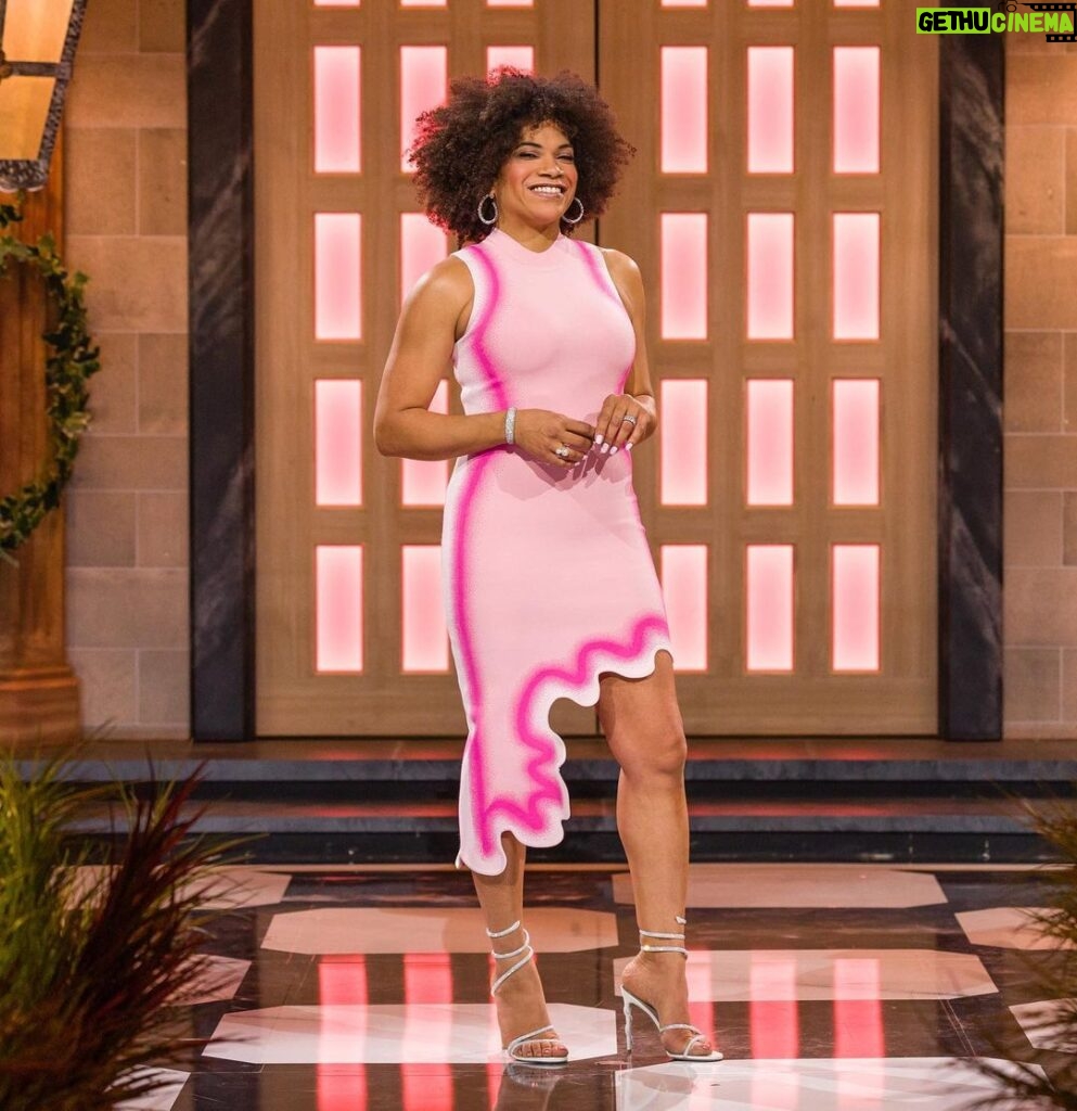 Arisa Cox Instagram - Pink is so underrated, honestly 💕 #BBCAN11 Thank you @lisawilliamsstyle & co for this scalloped confection of a look to end off a deliciously chaotic trio of shows last week 👀 . @bigbrotherca @lisawilliamsstyle @gregorygravelinemakeup @marklashjewelry @ph5official @renecaovilla @joanna_bell_photographic_art @unitphotog