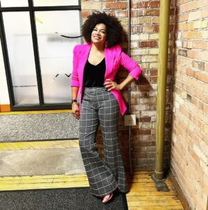 Arisa Cox Instagram - Casting #BBCAN12 is a VIBE! Had to pop up to remind you that the casting deadline for our new season is coming up FAST… so now is the time to stop procrastinating and get your audition in! We’re looking for originals, for fearless players, for unique, strong personalities ready to sign up for the adventure of their lives! Deadline Nov 15! Deets at bigbrothercanada.ca @bigbrotherca @kassting @lisawilliamsstyle