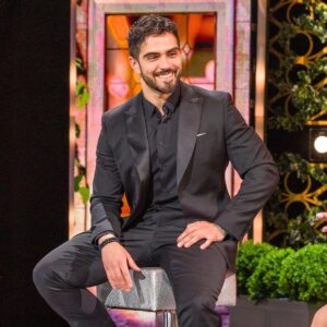 Arisa Cox Instagram - Roberto!!! #BBCAN11
The monster player with a monster heart, the gorgeous strategist with the gift of zen and joy, a lover not a fighter, so loyal he couldn’t fathom the disloyalty of others until it was too late. We’ll miss you in there! @robblopezz @bigbrotherca @globaltv