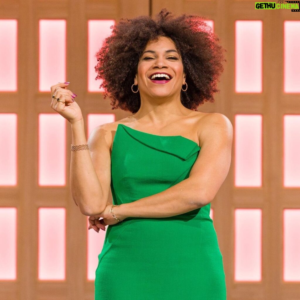 Arisa Cox Instagram - When the season is a banger 💚 New #BBCAN11 episode coming atcha TONIGHT 7pm on @globaltv @bigbrotherca