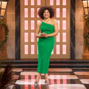 Arisa Cox Instagram - The look 💚 #BBCAN11
Green means good luck, right? 
Shout out to the teammm 🦋
@lisawilliamsstyle @gregorygravelinemakeup @saltfinejewelry @roland_mouret @sophiawebster @bigbrotherca @joanna_bell_photographic_art