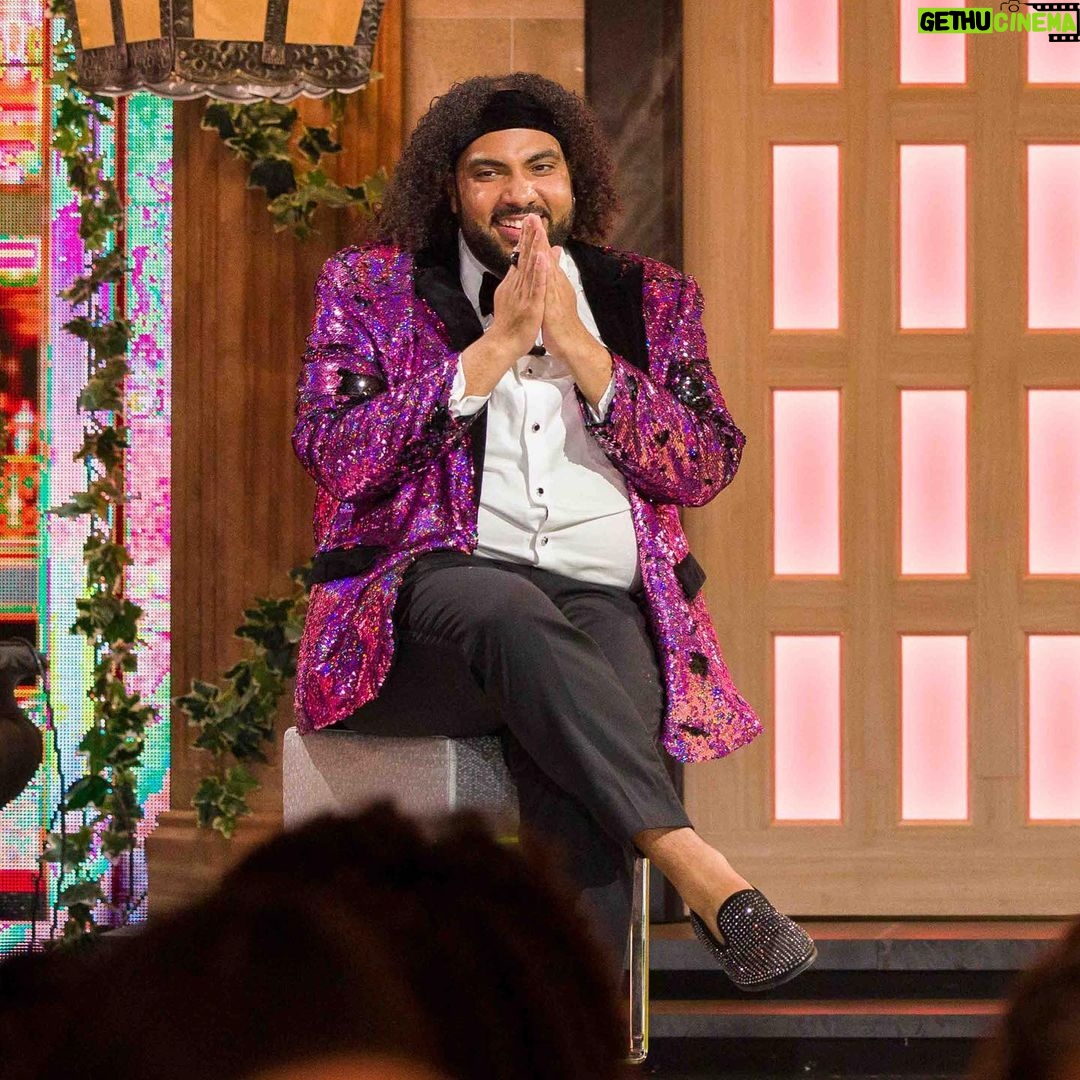 Arisa Cox Instagram - Daniel!!!!!! #BBCAN11 What an unlikely journey, what a unique player, beloved by all in one of the wildest and most cutthroat seasons we’ve ever seen! A true gamer and DR King, he positioned himself between massive threats and bigger targets, deftly laughing through the game by staying flexible, clever, and most importantly, lovable. The last surviving member of The Crown, protected almost the entire time, he played hard until he could no longer. Final 3 baby!!!! @danfizpat @bigbrotherca @lisawilliamsstyle @joanna_bell_photographic_art @go_unitphoto @unitphotog