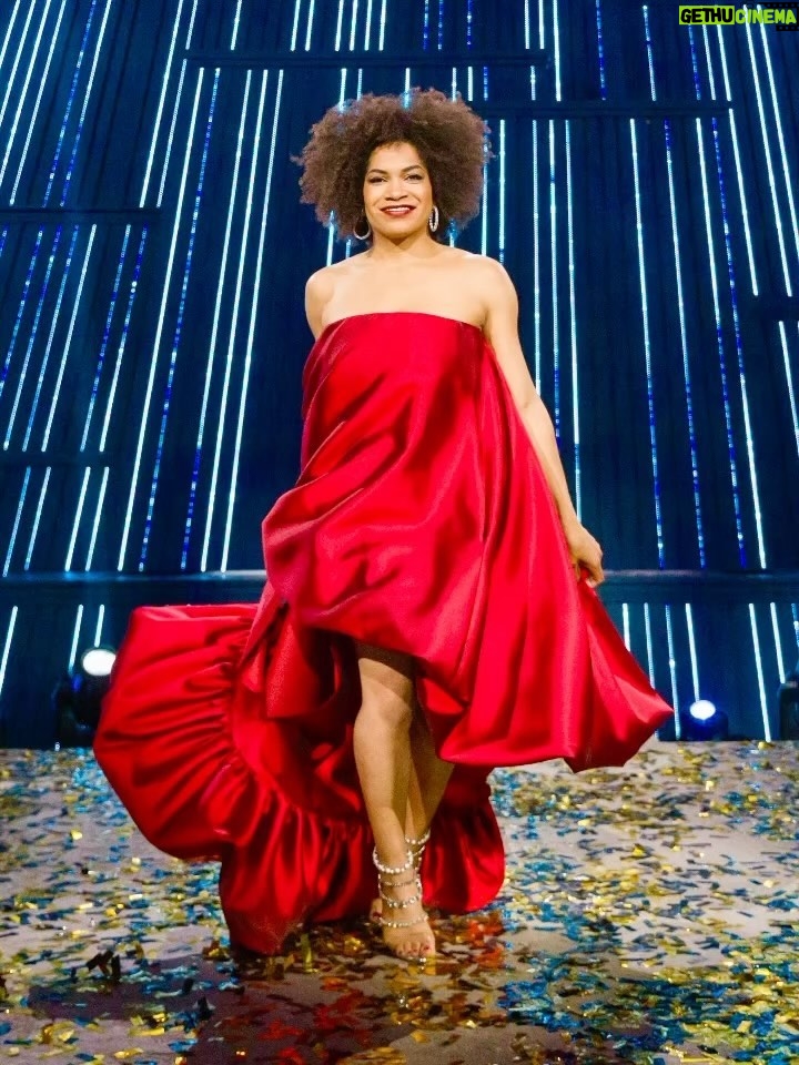 Arisa Cox - 1.4K Likes - Some of my favourite looks from the past decade of Big Brother Canada… the team and I are READY to serve up so many more ✨✨✨ THE NEW SEASON of @bigbrotherca STARTS WEDNESDAY NIGHT!
@lisawilliamsstyle @gregorygravelinemakeup @romieshakes @outheretoronto @gretaconstantine @narcesofficial @stevenlejambe @ofuure @himikalas @kevinallwood @warrenstevenscott @suitsnob @gotstylewomen @marklashjewelry @saltfinejewelry @herveleger @cinqasept 📸 @joanna_bell_photographic_art @unitphotog