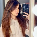Arishfa Khan Instagram - Posting and ghosting🎞️👻 #mirrorselfie #mightdeletelater