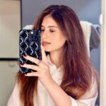 Arishfa Khan Instagram - Posting and ghosting🎞️👻 #mirrorselfie #mightdeletelater