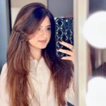Arishfa Khan Instagram - Posting and ghosting🎞️👻 #mirrorselfie #mightdeletelater