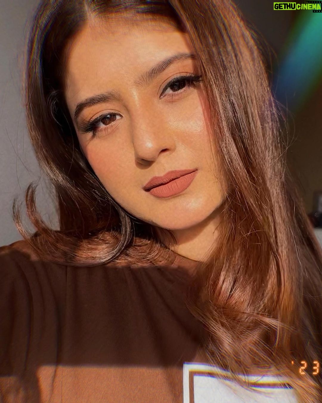 Arishfa Khan Instagram - Har kisi ko hai sabki khabar, Apna kiya kisi ko yaad nahi…🍁