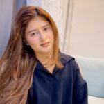 Arishfa Khan Instagram - I HOPE THIS NEW YEAR BRINGS YOU. Courage to try again Passion for doing what you love Ambition to aim higher Humility to learn from others Kindness for yourself and others! #2023 🖐🏻🥺❤️🕊️