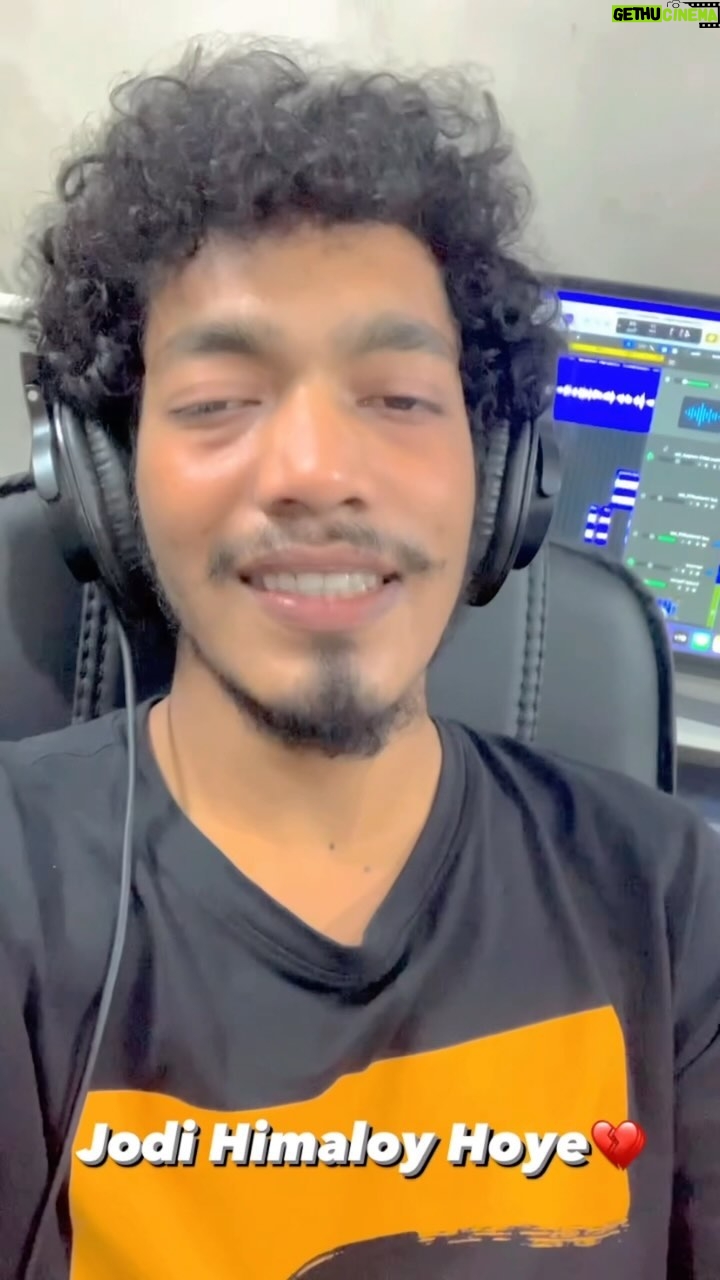 Ariyan Mehedi Instagram - Dropping soon “Jodi Himaloy Hoye” Exclusive on my YouTube Channel 🧤💔 Singer & Music Re-Arrangement: Ariyan Mehedi Original credits: Song: Jodi Himaloy Hoye Vocal: Khalid Lyrics & Tune: Prince Mahmud Album: Devi Production: Gaanchill Music #jodihimaloyhoye #ariyanmehedi #ariyanmehedisongs #princemahmud #khalid #bangla #banglasong #bangladesh #bengali #dhaka #reels #sadsongs #reelsfeelit
