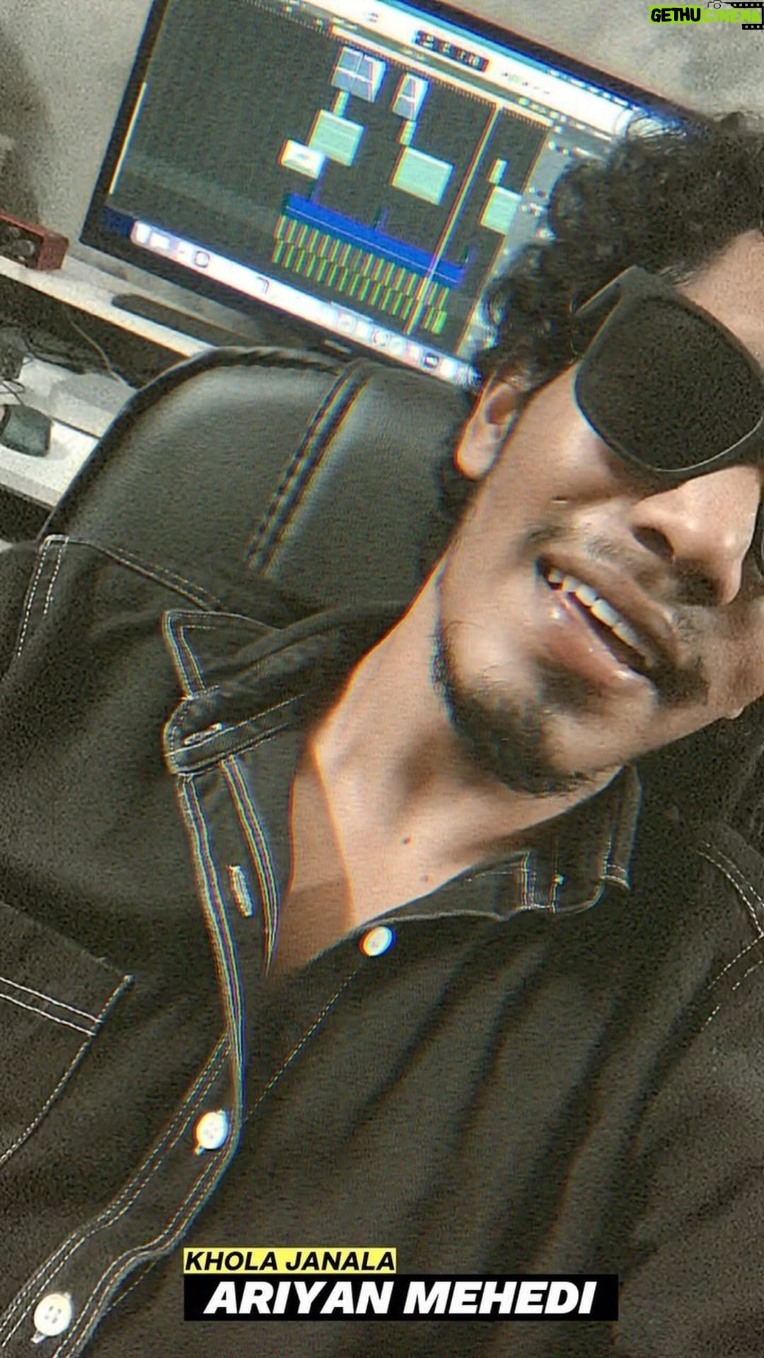 Ariyan Mehedi Instagram - Tried to cover one of my favorite song “Khola Janala” by SWAT Band. 🇧🇩🖤🥀 Song: Khola Janala Singer & Music: Ariyan Mehedi Fell free to share your valuable comment below ❤ #kholajanala #ariyanmehedi #banglasong #bangladesh #viralsong #trending #sadsongs #kholajanalasong #banglalofi #bdcommunity🇧🇩🔗