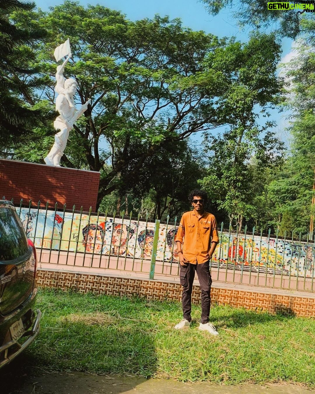 Ariyan Mehedi Instagram - ভেবেছিলাম যাদের ছাড়া জীবন অসম্ভব হয়ে যাবে, তাদের নাম টাই ভুলে গিয়েছি ! 🌚