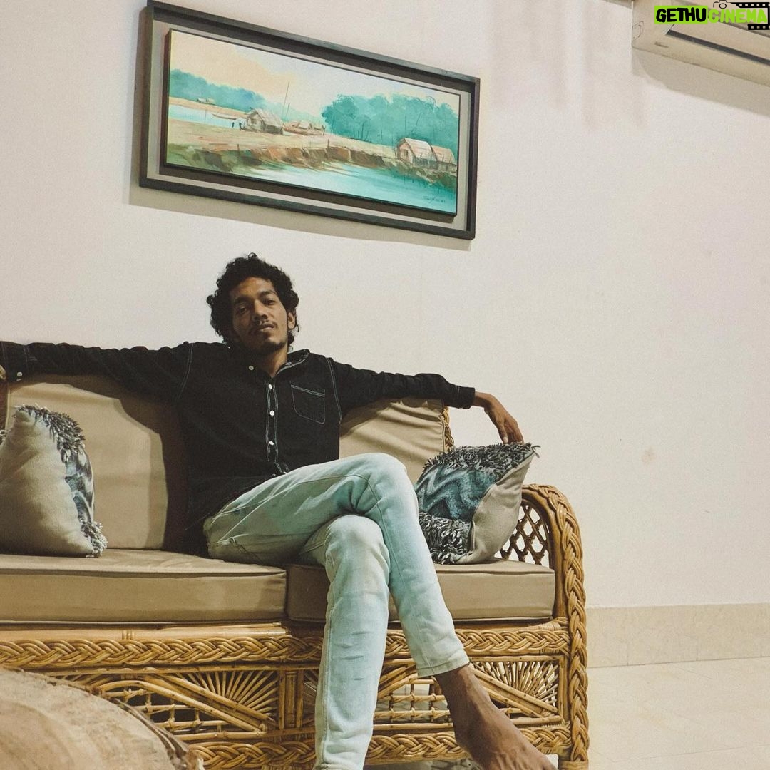 Ariyan Mehedi Instagram - I’m very mature for my age, but I’m also innocent in a lot of ways. 🖤 Rangpur City