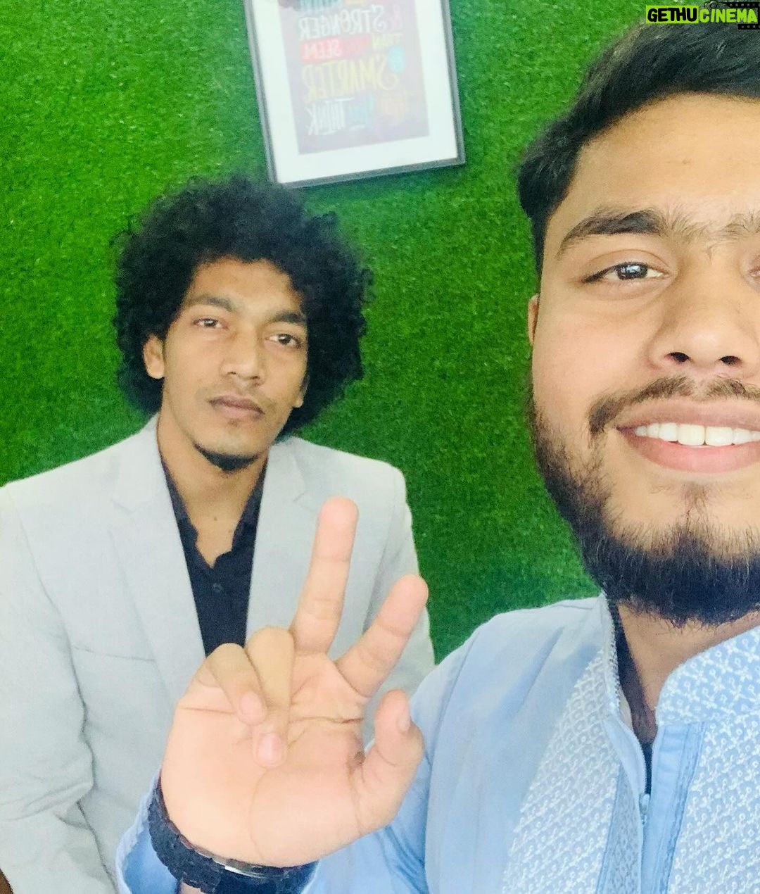 Ariyan Mehedi Instagram - অনেক বছর পর আমরা যখন একসাথে 🔥💫🖤